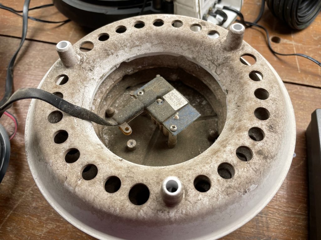 A very drity Davis temp / RH sensor. 